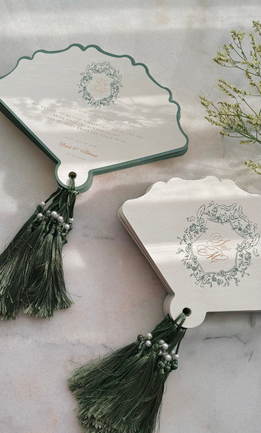 Wedding Green Paper fans | Fans with tassels | Wedding Favors | Wedding itinerary