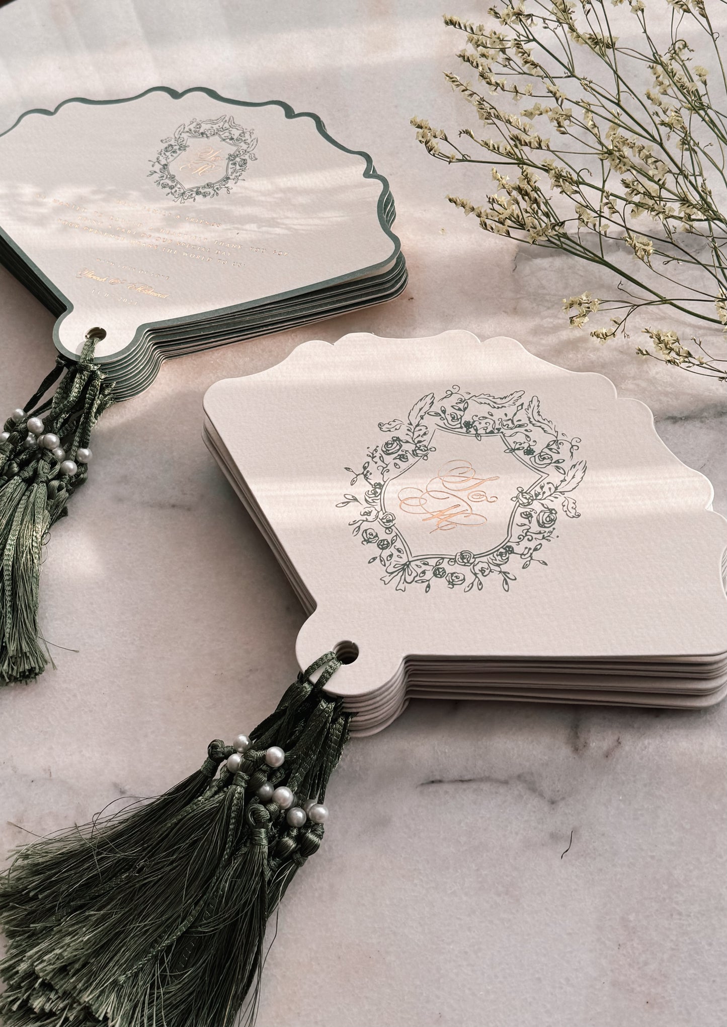 Wedding Green Paper fans | Fans with tassels | Wedding Favors | Wedding itinerary