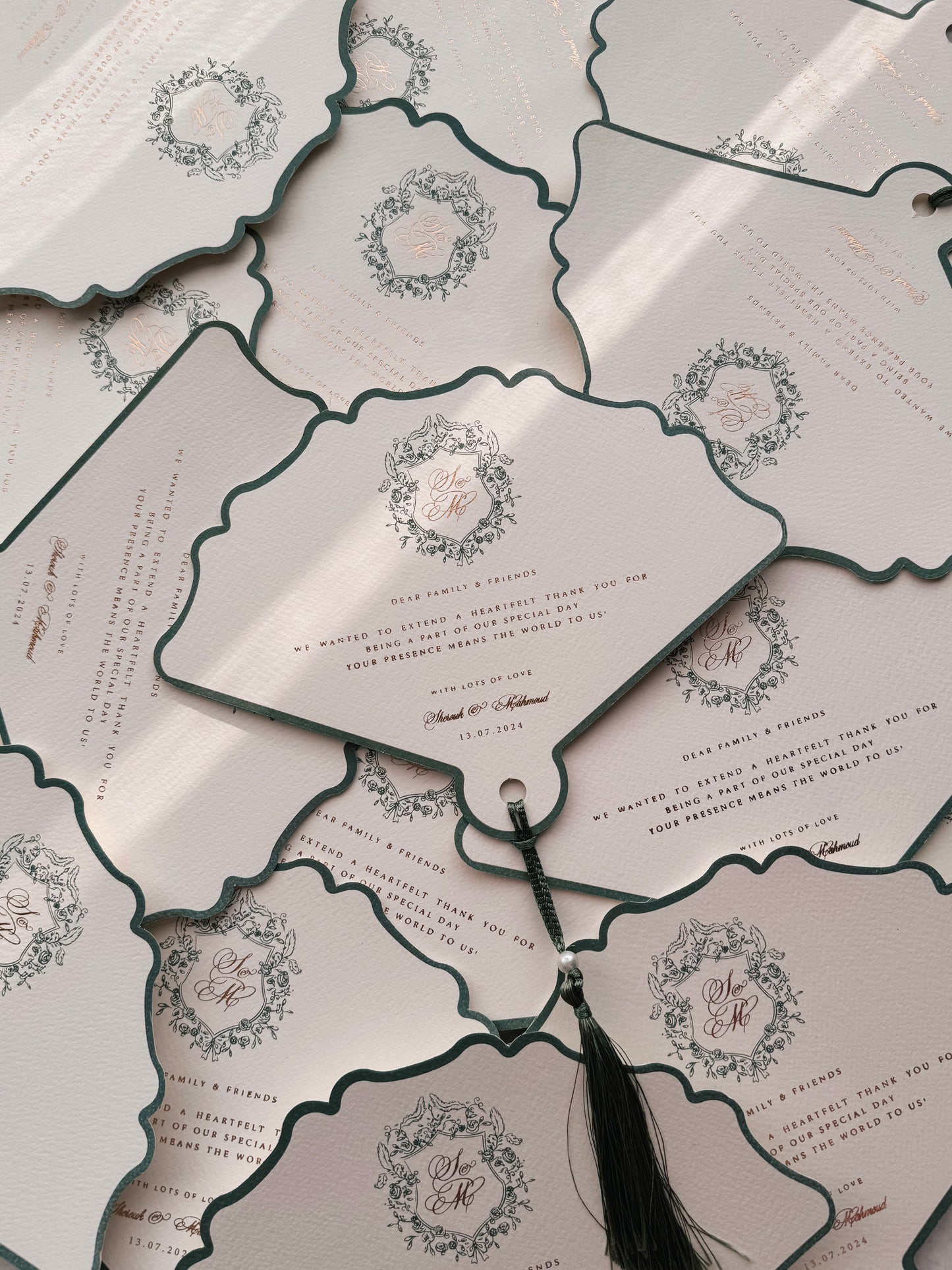 Wedding Green Paper fans | Fans with tassels | Wedding Favors | Wedding itinerary