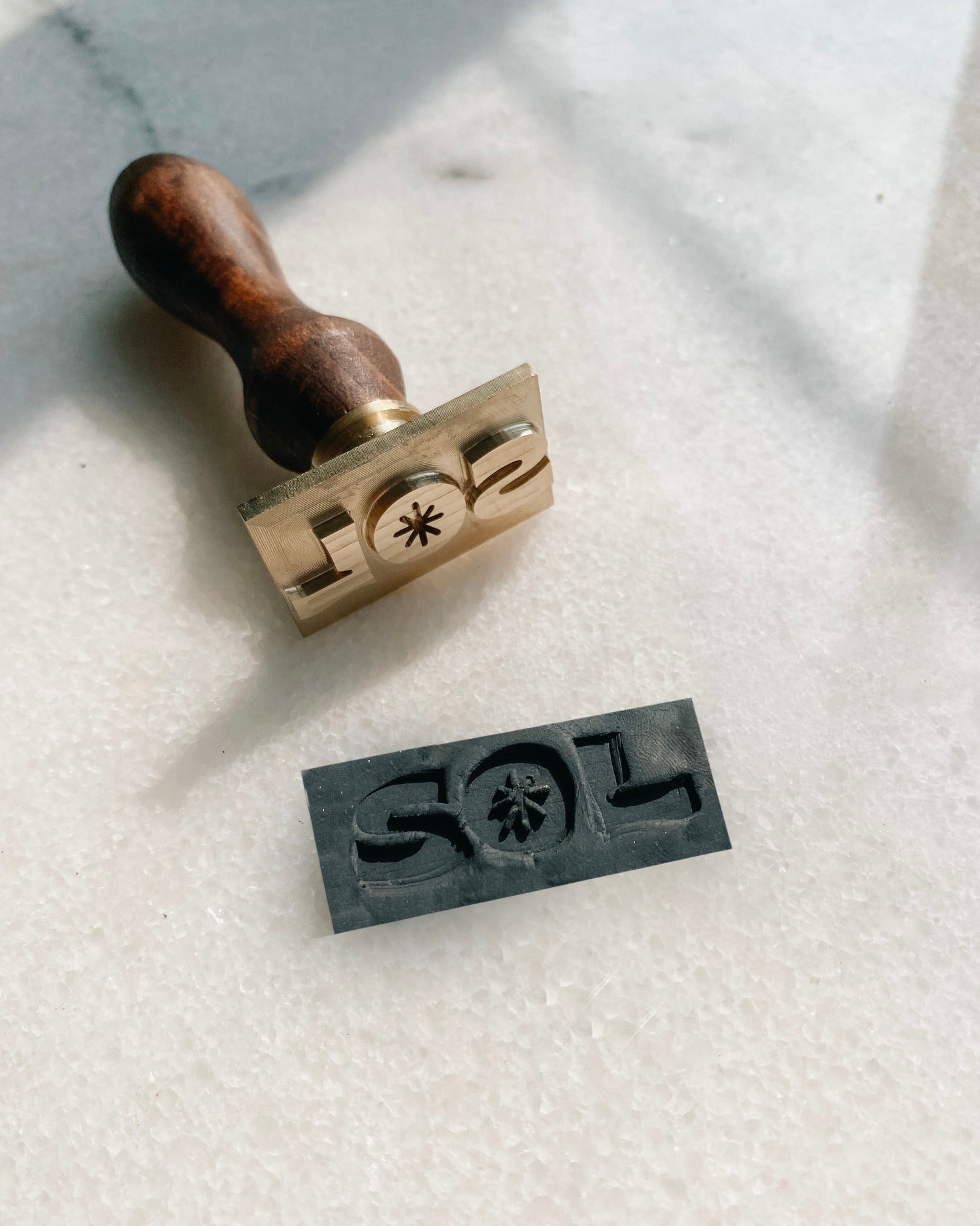 This Logo Clay/Pottery Positive Stamp is the perfect tool for potters to imprint their logo onto any piece of clay. This stamp makes it easy to create a consistent yet precise logo for professional-looking results.