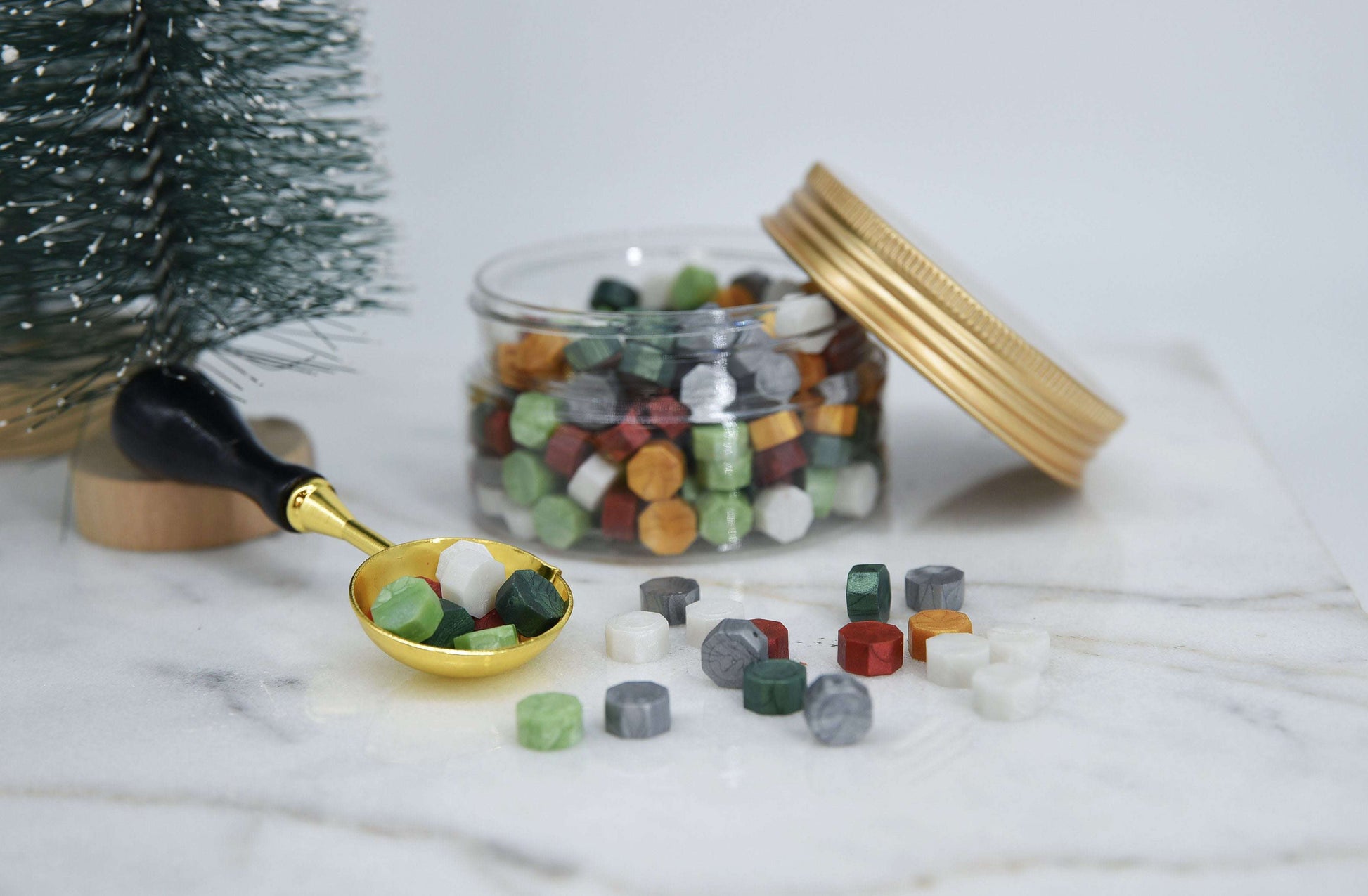 Christmas wax beads jar - WrapnSeal